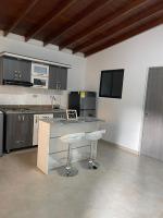 Aparta estudio Laureles - Estadio - B&B Medellín