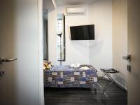 Single Room with Private Internal Bathroom