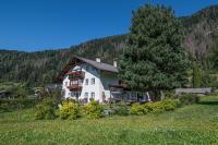 Rieplhof - Relaxing farm stay with breakfast and mountain view - B&B Vipiteno