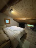 B&B Levassaix - Appartement Chalet Petzu - 6 Pers - Parking - Ski au pied - Bed and Breakfast Levassaix