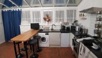 B&B Haverfordwest - Puffin Place,Lloyd House - Bed and Breakfast Haverfordwest