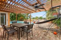 B&B Fort Lauderdale - Modern spacious house with private pool and lake view - Bed and Breakfast Fort Lauderdale