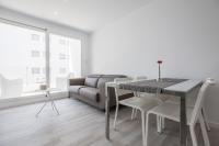 Apartamento de 2 dormitorios con balcón y vistas al mar
