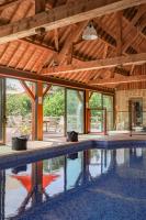 Manoir avec Piscine et Jacuzzi en Suisse Normande - B&B La Carneille