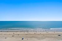 B&B Myrtle Beach - Holiday 1111 - Charming oceanfront condo with beachfront panoramic views, Pools - Bed and Breakfast Myrtle Beach