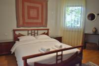 B&B Trikala - Comfortable Apartment Opposite The Park - Bed and Breakfast Trikala