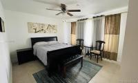 Miramar Private Luxury Room/Bath/WiFi - B&B