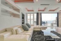 Oceanfront 3BR Penthouse Luxury & Views in Sliema - B&B Sliema