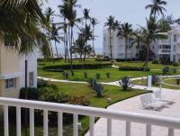 Oceanfront Playa Turquesa with highspeed Wi-Fi, pools, free beach access - B&B Punta Cana