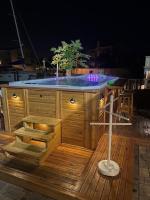 The Salty Cove IRB - B&B Clearwater Beach