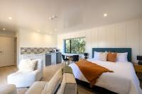 Onetangi Beach Stays - Studio 2