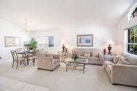 Private Pool Home at Seasons Community - Bed and Breakfast Kissimmee