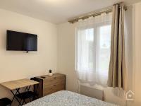 Apartment with Garden View