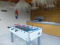 Villa piscine chauffée babyfoot pétanque ping-pong - B&B