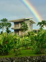 B&B Nuevo Arenal - The Fruit Tree Garden Bromeliad Suite - Bed and Breakfast Nuevo Arenal