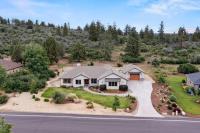 Cozy Retreat - Bed and Breakfast Klamath Falls