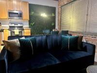 B&B San Luis - Serene Living Downtown STL Loft - Bed and Breakfast San Luis