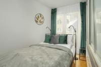 Beautiful & Spacious Strzalowa Apartament near City Centre by Noclegi Renters - B&B