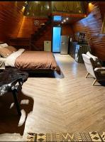 Nhà Yên 's 2 Bedrooms Lake Resort Hotel Homestay - Chambres d'hôtes Pleiku