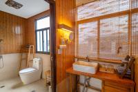 Family Room with Mountain View