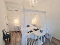Appartamento con 1 Camera da Letto (2 Adulti) e Terrazza