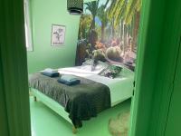 B&B Vigneux-sur-Seine - luxury Magic Cactus Garden, Paris 0rly avec jacuzzi - Bed and Breakfast Vigneux-sur-Seine