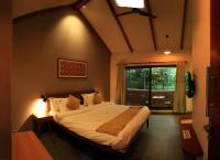 Family Room with Garden View