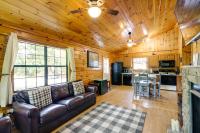 Tennessee Cabin w/ Balcony, Hot Tub & Pool Access! - B&B Sevierville