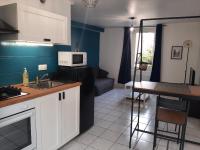 Joli studio - cœur St Marcellin - Bed and Breakfast