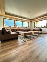 Appartamento con 4 Camere da Letto e Balcone 