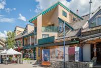 The Ikon Lofted Studio with King Bed and Patio - B&B Whistler