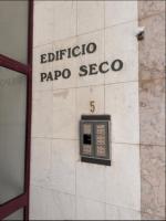 Groovy Caparica Gem with Large Sunny Terrace - B&B Costa da Caparica