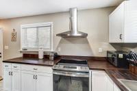 Charlotte Charm Haven with Outdoor TV - Ferienwohnung Charlotte