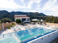 Family Villa Portes with panoramic view! - B&B
