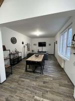 Maison avec cours privative - B&B Nesle