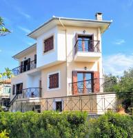 Pelion Seaside Luxury House - Bed and Breakfast