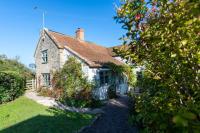 Peaceful Riverside Five Bed Cottage in Somerset - B&B