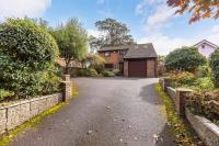 AVON SHORE by BOURNECOAST - A Detached Holiday Home in Mudeford with a Garden and Parking - HB6277 - Chambres d'hôtes Mudeford