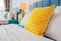 -Lake View- Mount Austin IKEA Toppen 10 mins - B113 - B&B