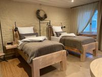 Lark One - B&B