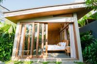 Masa Kecil Studio Uluwatu - Stylish 1 BR Studio with Refreshing Plunge Pool and Private Garden - B&B Uluwatu