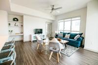 2BR Fully Furnished Apartment Uptown - BOA Stadium apts - B&B