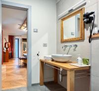 Standard Zimmer mit Kingsize-Bett