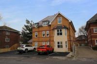 COASTAL CHARM by BOURNECOAST - A Modern Apartment Close to the Sandy Beaches - FM8387 - Chambres d'hôtes Bournemouth