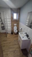 Apartmán Na Kvetnej - vlastná záhrada, parkovanie - Chambres d'hôtes Poprad