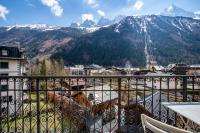 Apartment Alpes IV - Alpes Travel - Central Chamonix (sleeps 4) - B&B