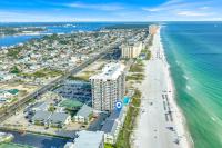Luxury Top-Floor Gulf-View Condo w/ Bunkroom & Balcony - Chambres d'hôtes Panama City Beach