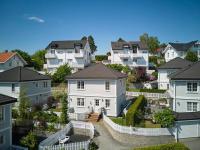 Sjarmerende og sentral hybel med egen Inngang - B&B