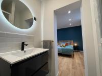 Les 3 Suites - 6 personnes - 3 chambres avec SDB privatives - B&B Lens