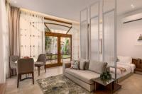 Estudio con vistas al jardín